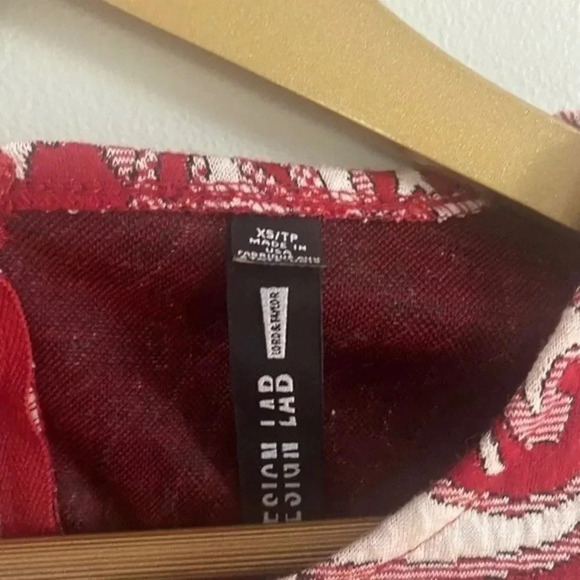 NWT Design Lab Red and White Crop Top - Picture 2 of 7